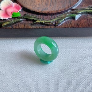 Jade thumb ring, very beautiful, 1.9cm