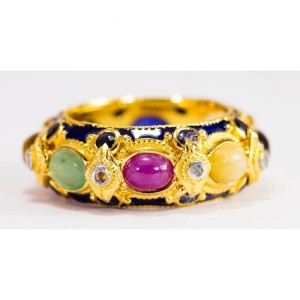 Nine Noppak gemstone ring very beautiful