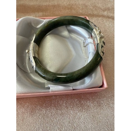 Premium jade bracelet, imported from Beijing, specially made to order with an open design, with real silver inserts.