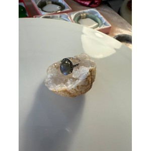 Labradorite stone Labradorite is a mixture of green, blue, yellow, and rainbow colors mixed in the stone. It is the first stone